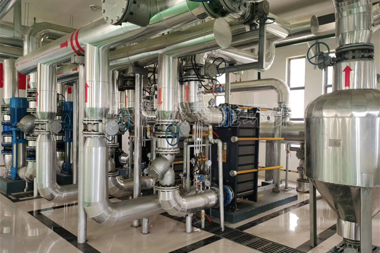 地?zé)崴膳瘬Q熱設(shè)備